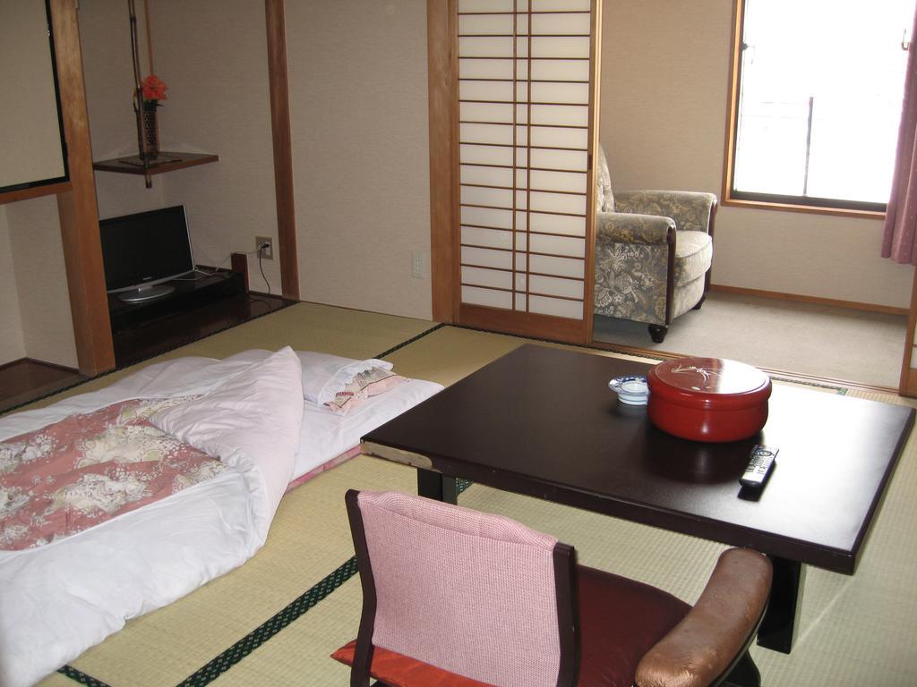Nishichiba Hotel Wakoso Rum bild